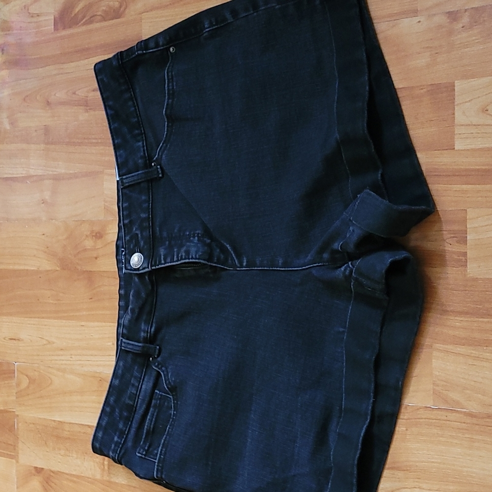 Time and Tru shorts.